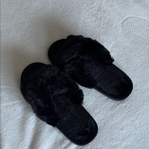 Cozy Black Faux Fur Slippers